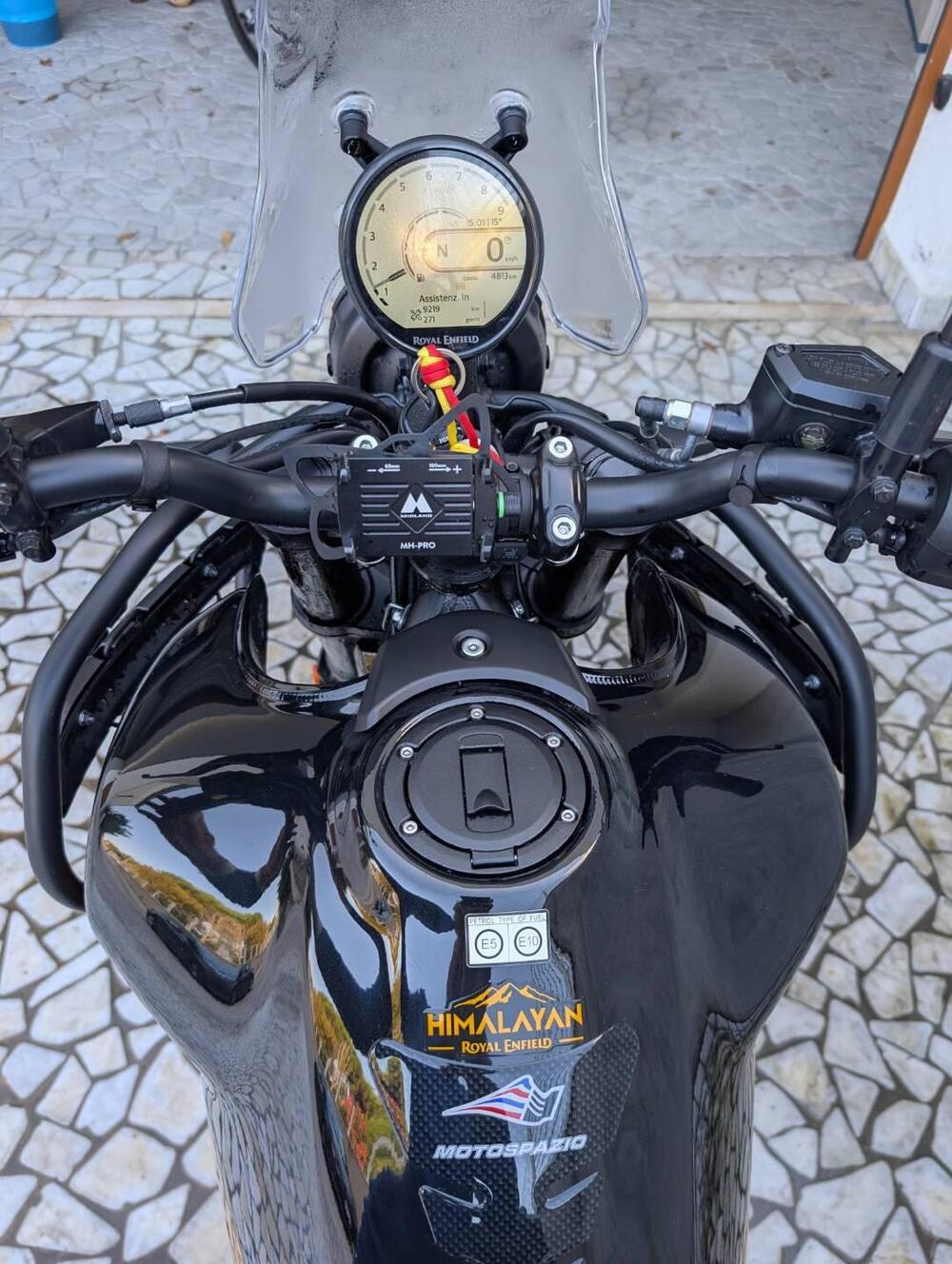 Royal Enfield Himalayan 450 (2024 - 25) (2)