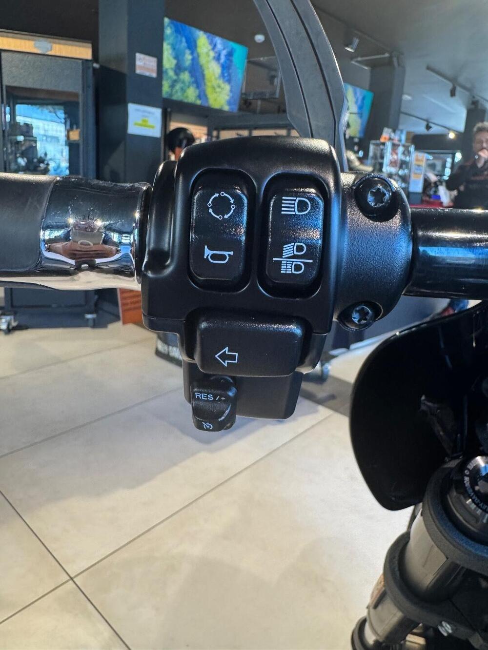 Harley-Davidson 114 Low Rider S (2020) - FXLRS (9)