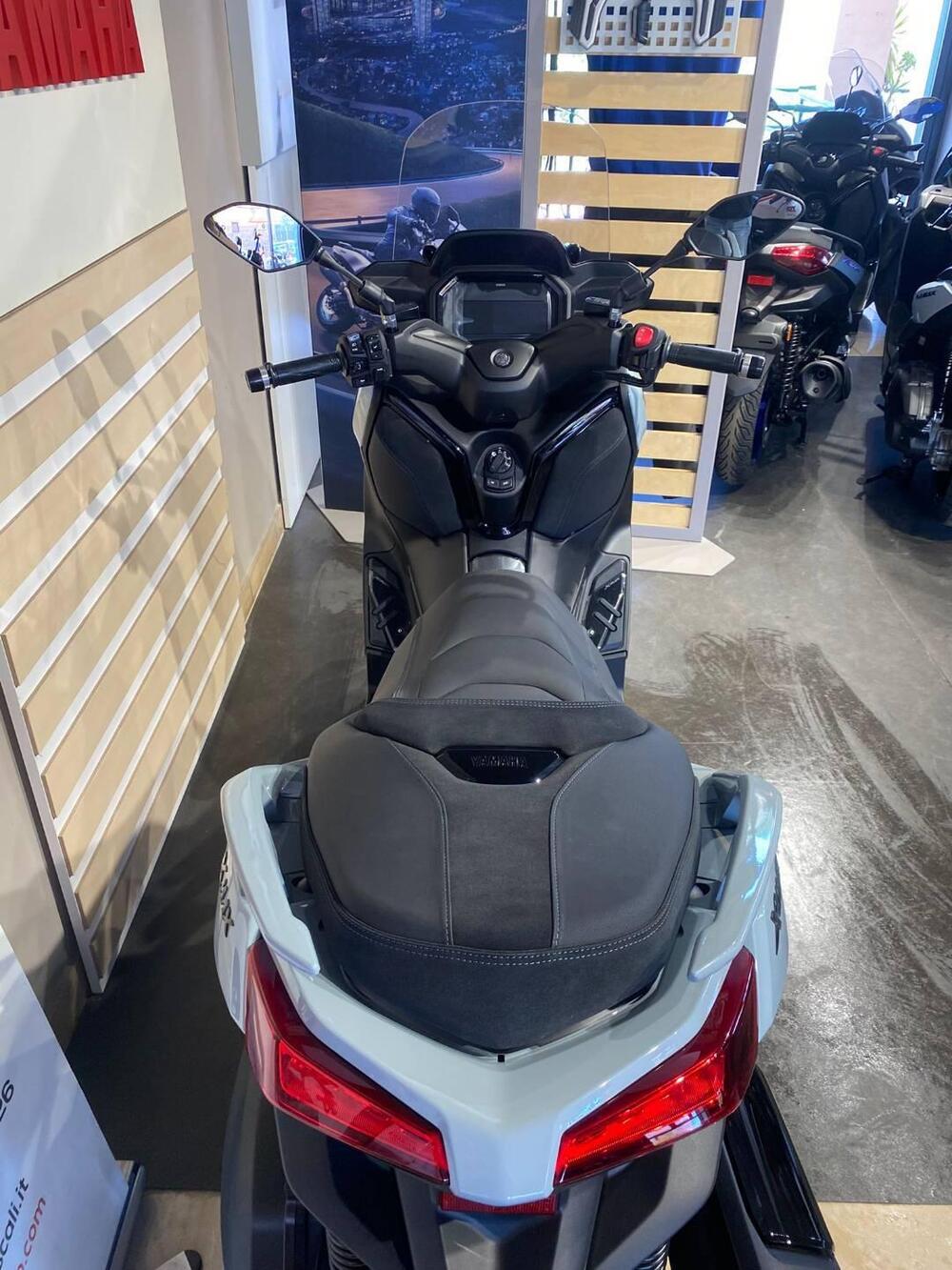 Yamaha X-Max 300 Tech Max (2025) (3)