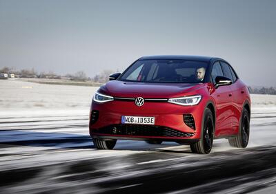 Volkswagen richiama le ID.4 2023 e 2024 per un potenziale difetto alle celle della batteria: rischio incendio durante la ricarica rapida