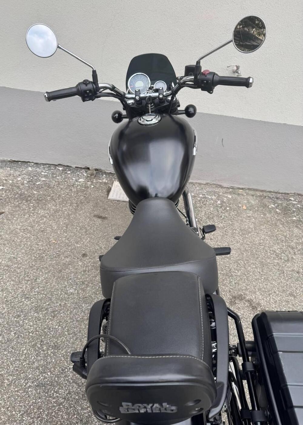 Royal Enfield Meteor 350 Stellar (2021 - 25) (3)