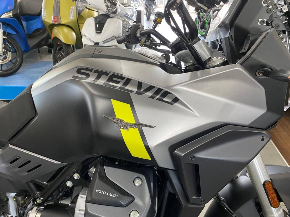 Moto Guzzi Stelvio (2024 - 26) (6)