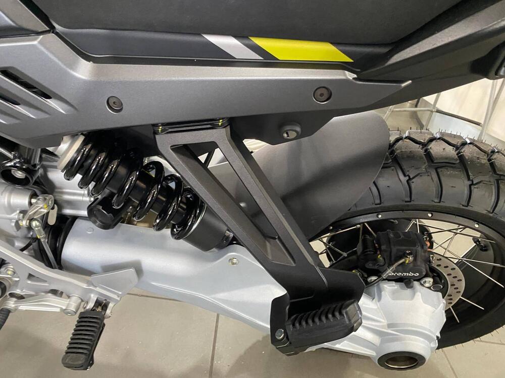 Moto Guzzi Stelvio (2024 - 26) (8)