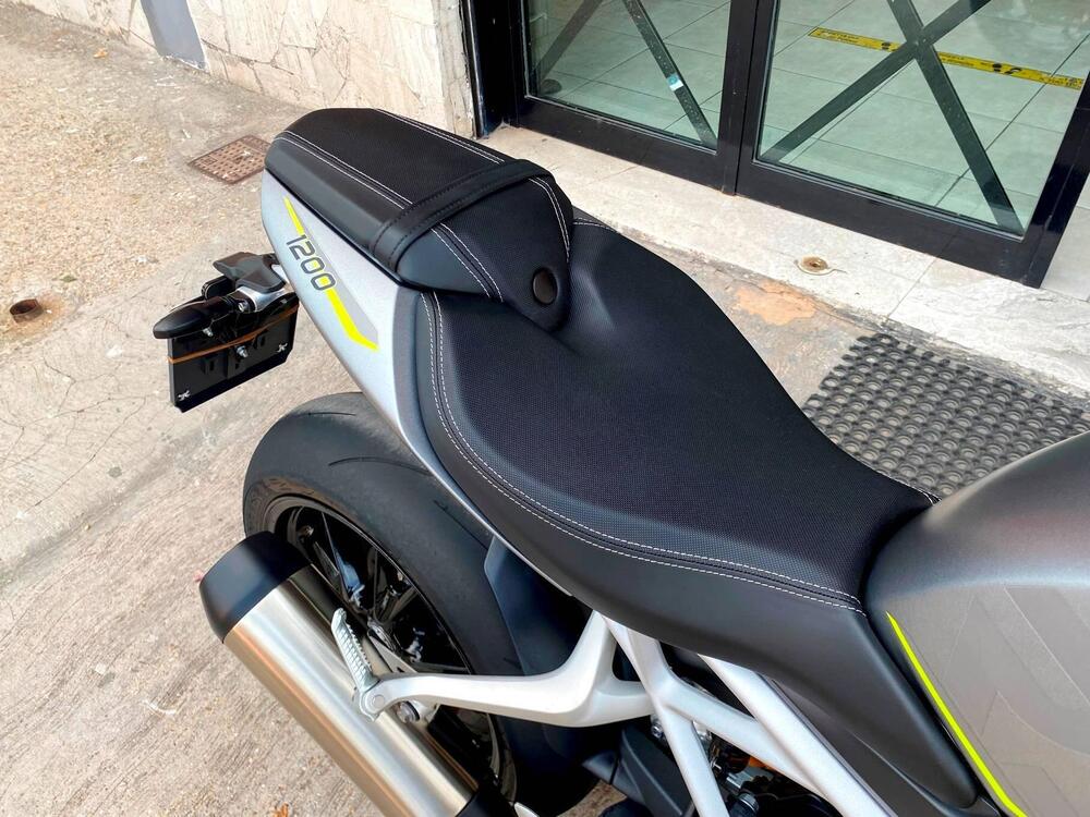 Triumph Speed Triple 1200 RS (2021 - 24) (19)