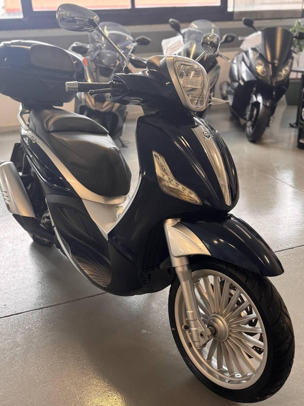 Piaggio Beverly 300 i.e. (2010 - 16)