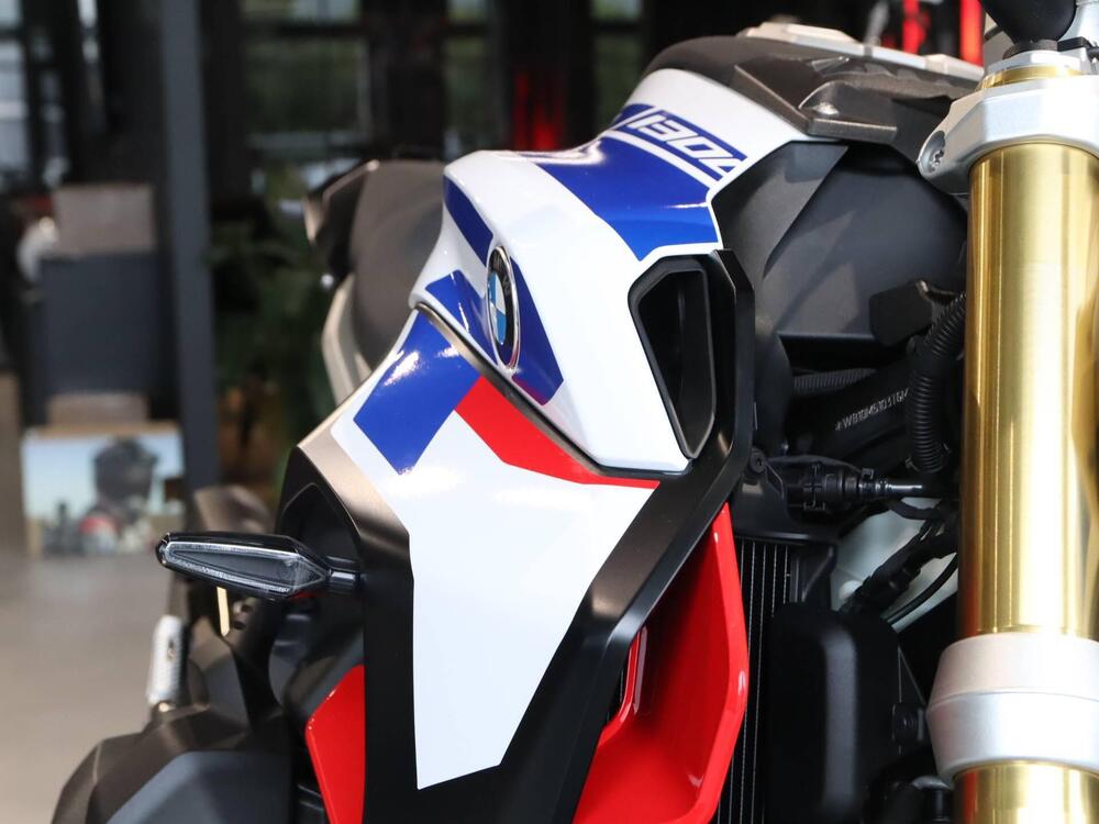 Bmw R 1300 R (2026) (4)