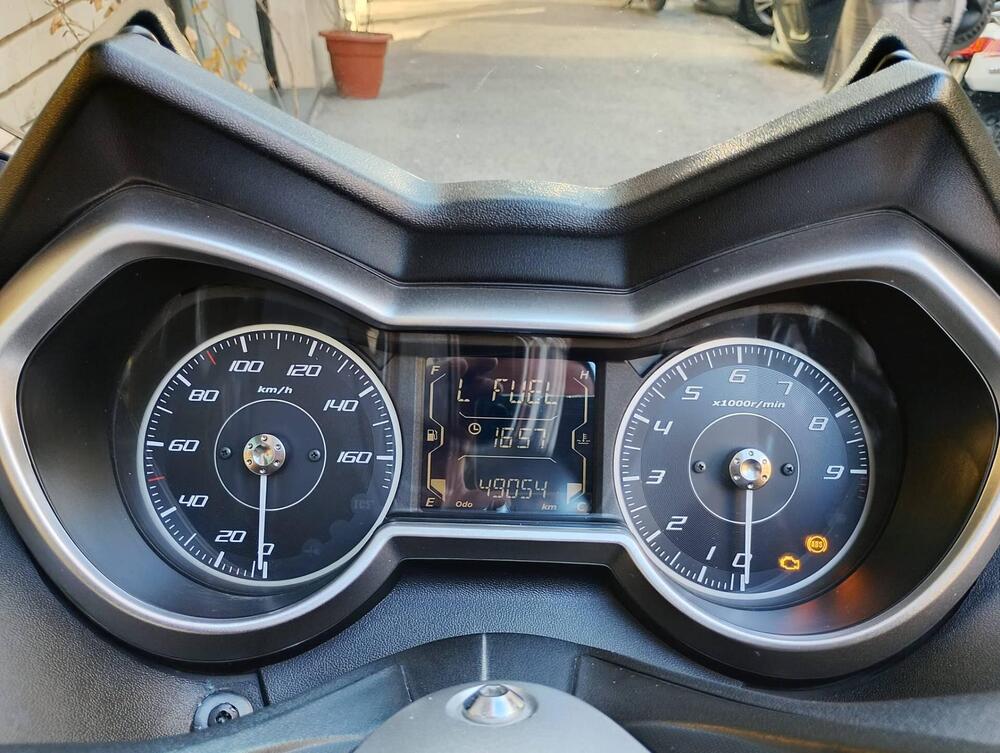 Yamaha X-Max 300 ABS (2017 - 20) (4)