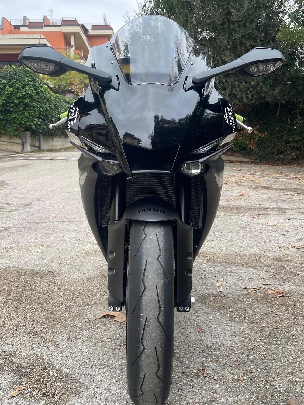 Yamaha YZF R1 (2020 - 25) (4)