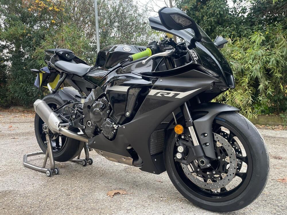 Yamaha YZF R1 (2020 - 25) (5)