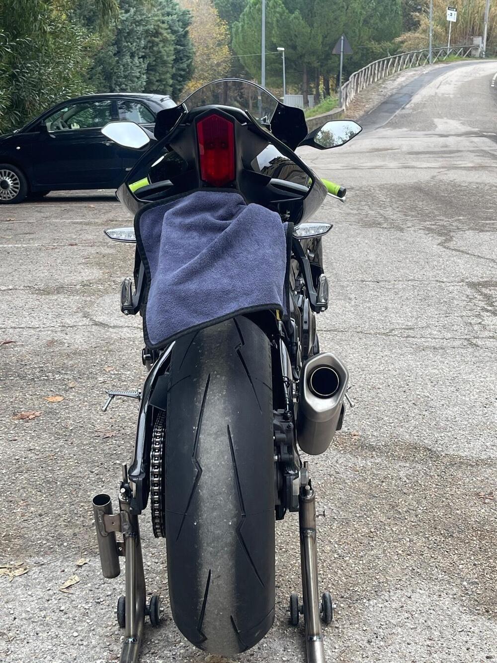 Yamaha YZF R1 (2020 - 25) (6)