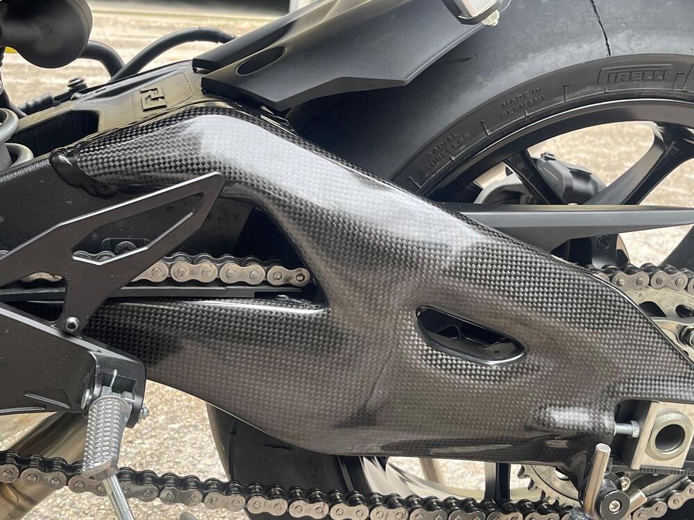 Yamaha YZF R1 (2020 - 25) (11)