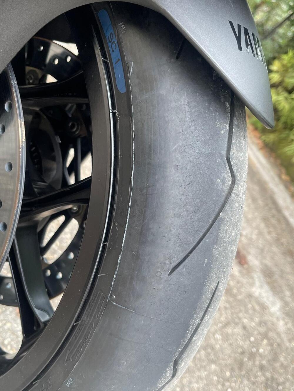 Yamaha YZF R1 (2020 - 25) (15)