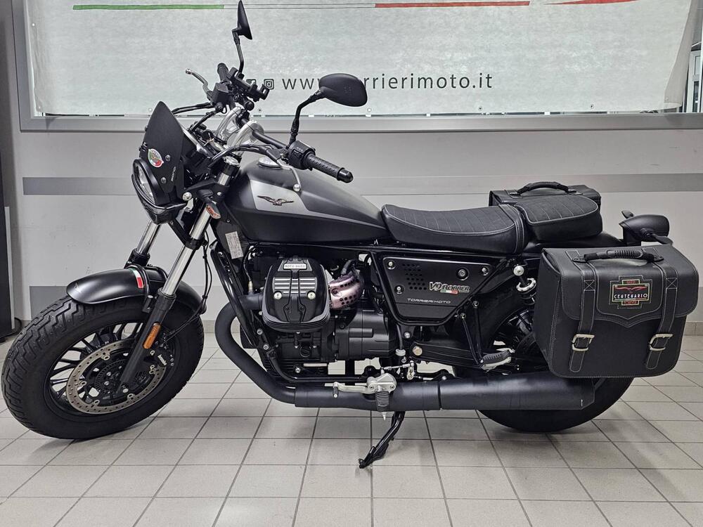 Moto Guzzi V9 Bobber (2021 - 25) (4)