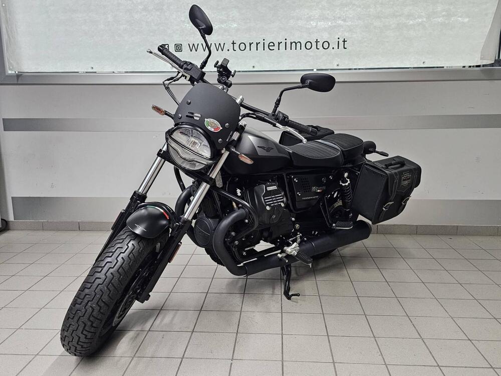 Moto Guzzi V9 Bobber (2021 - 25)