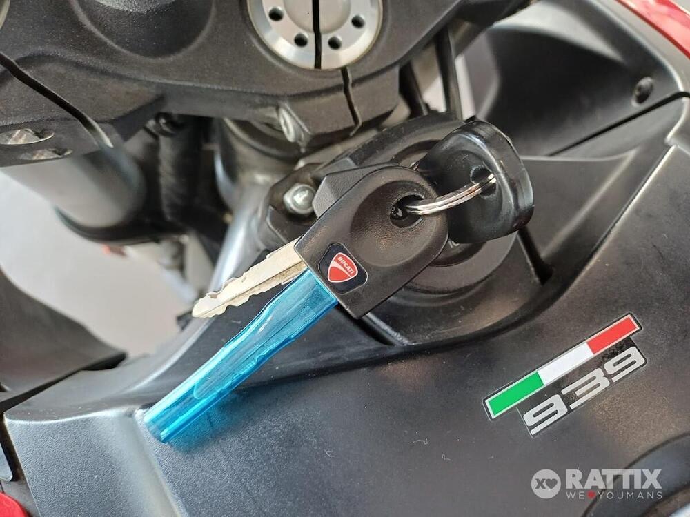 Ducati Hyperstrada 939 (2016 - 18) (13)