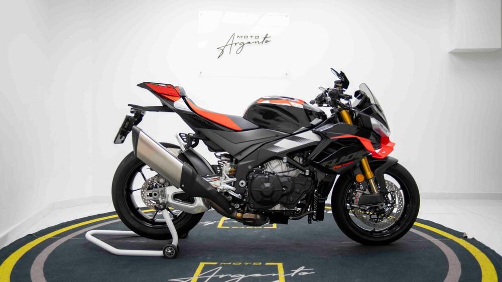 Aprilia Tuono V4 Factory (2025) (2)