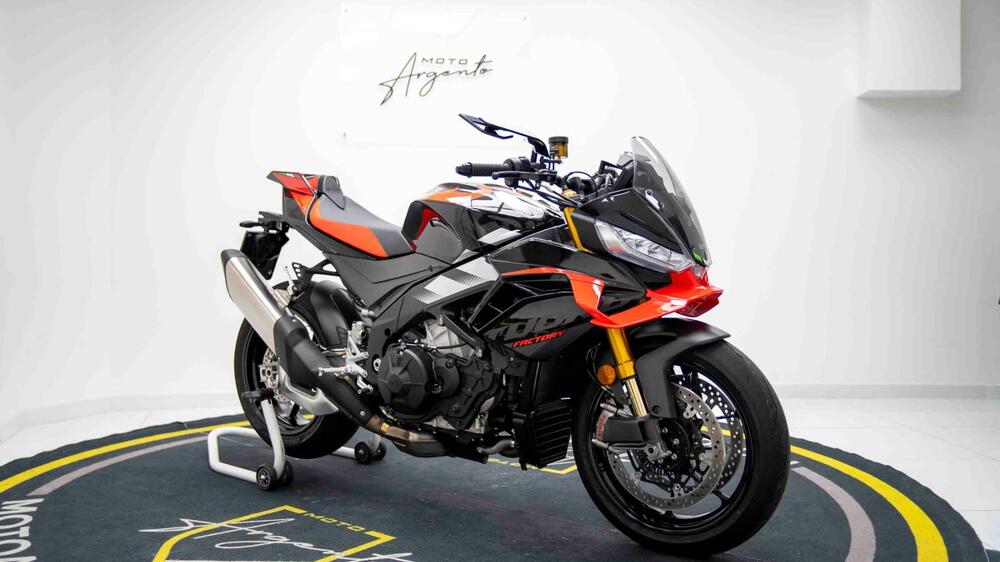 Aprilia Tuono V4 Factory (2025) (9)