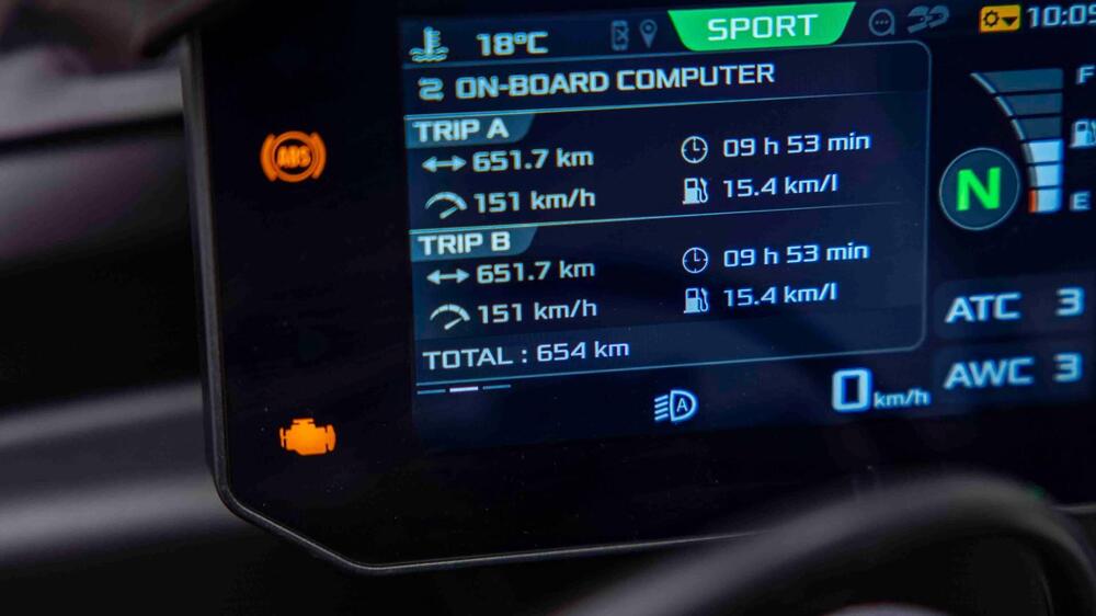 Aprilia Tuono V4 Factory (2025) (20)