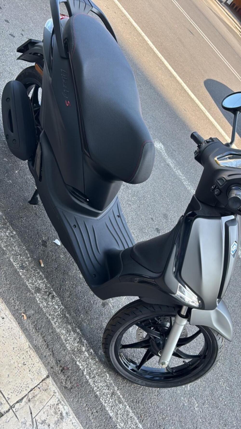 Piaggio Liberty 50 3V (2021 - 24) (3)