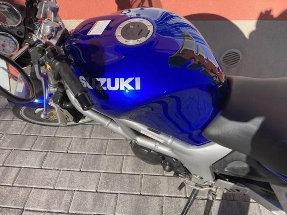 Suzuki SV 650 (1999 - 02) (2)