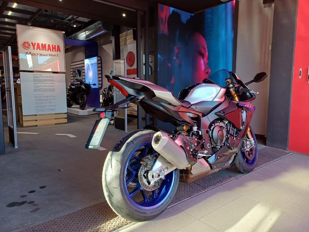 Yamaha YZF R1 M (2017 - 19) (4)