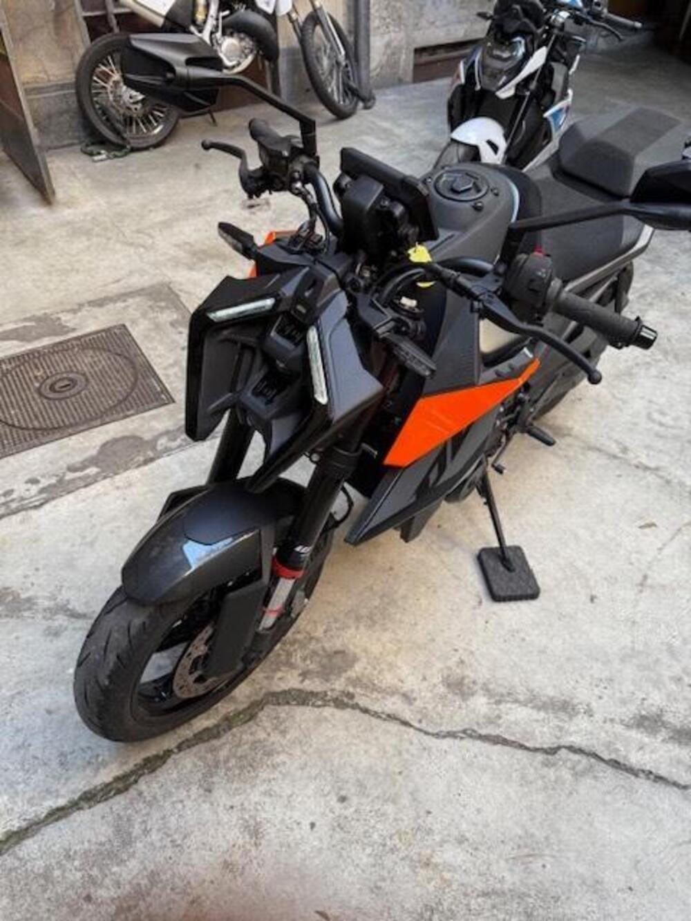 KTM 990 Duke (2024 - 26) (2)