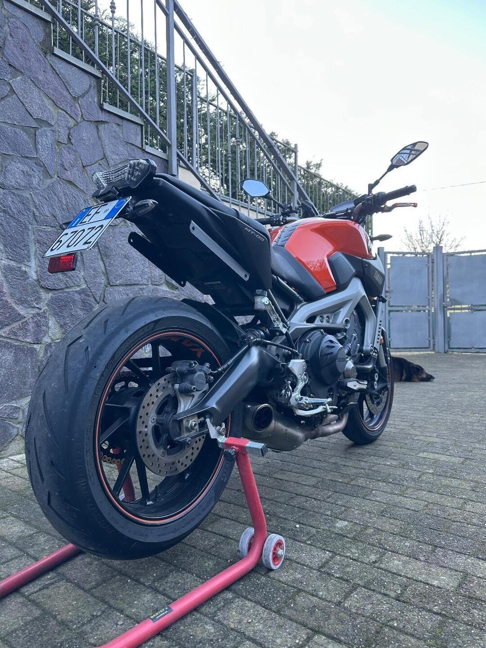 Yamaha MT-09 (2013 - 15) (2)