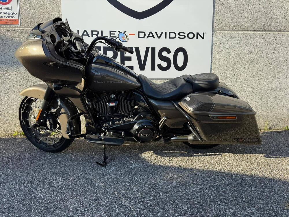 Harley-Davidson Road Glide Limited (2021 - 25) (2)