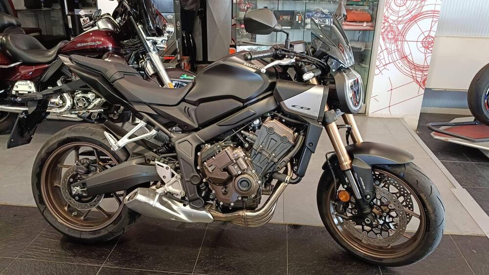 Honda CB 650 R E-Clutch (2024 - 25)