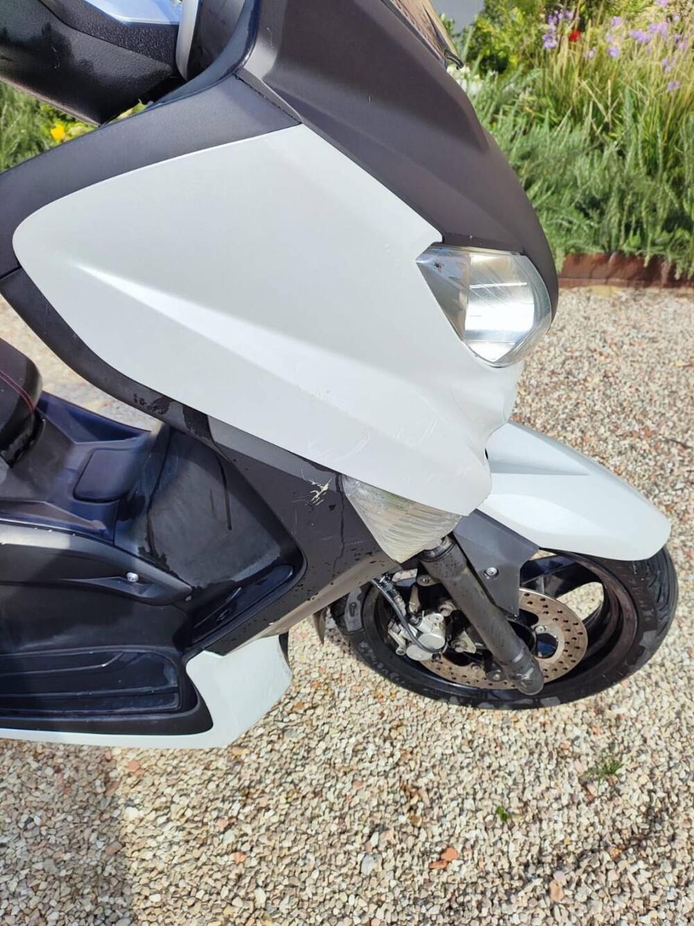 Yamaha X-Max 250 Sport (2011 - 13) (7)