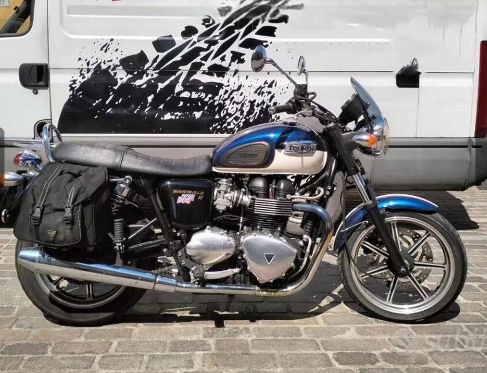 Triumph Bonneville SE (2009 - 13) (2)