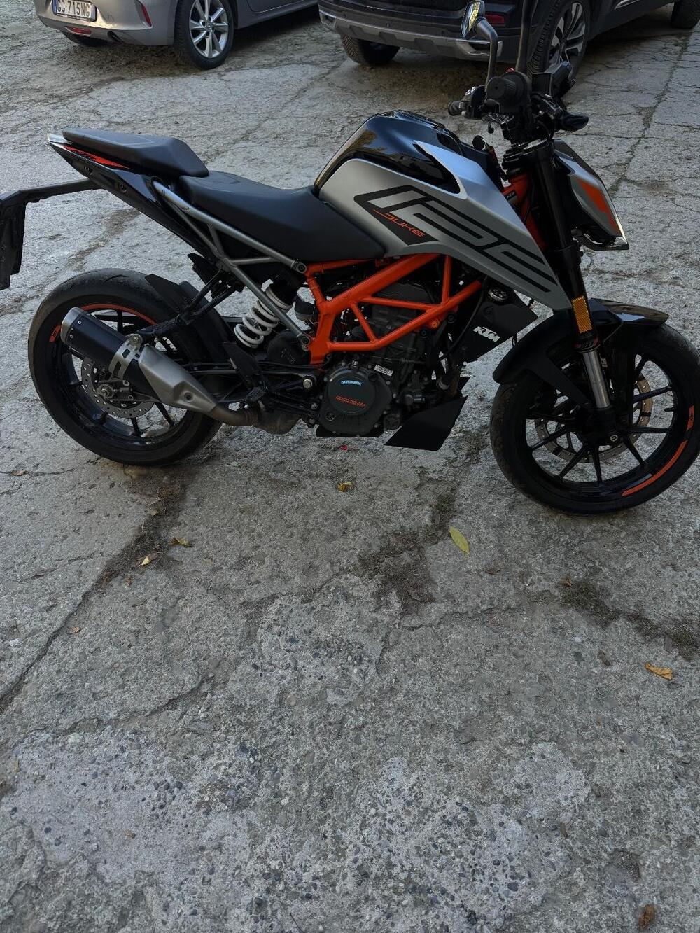 KTM 125 Duke (2021 - 23) (2)