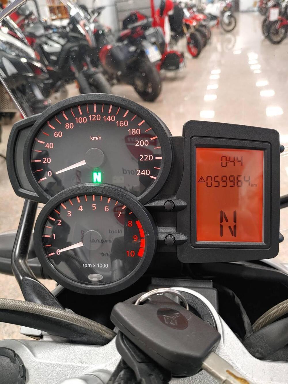 Bmw R 1200 R (2006 - 11) (3)