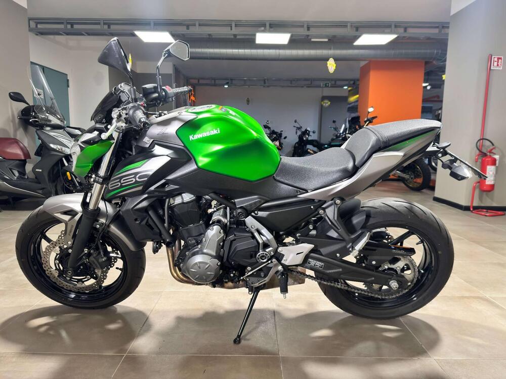 Kawasaki Z 650 (2017 - 19) (4)