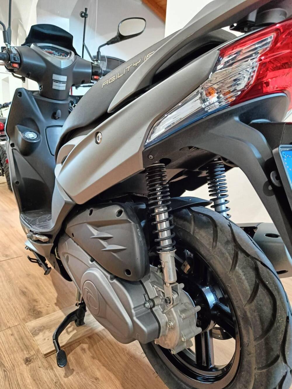 Kymco Agility 125 R16 + (2021 - 25) (3)
