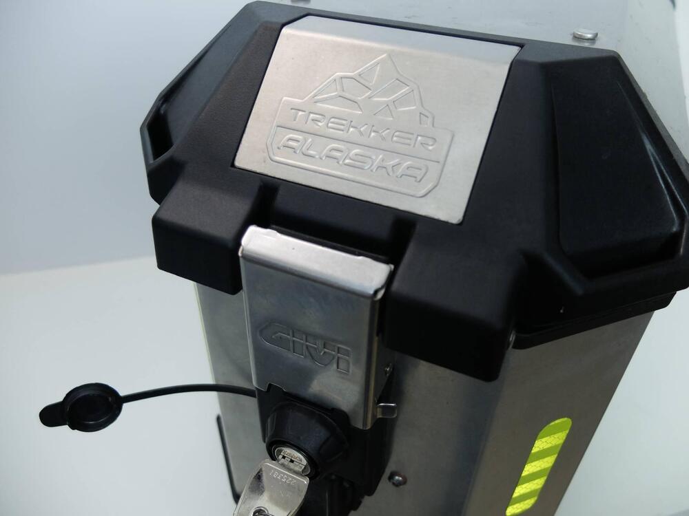 Valigia Givi destra Trekker Alaska 36 litri (2)