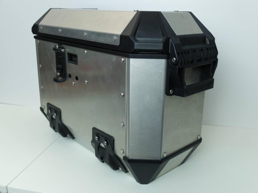 Valigia Givi destra Trekker Alaska 36 litri (5)