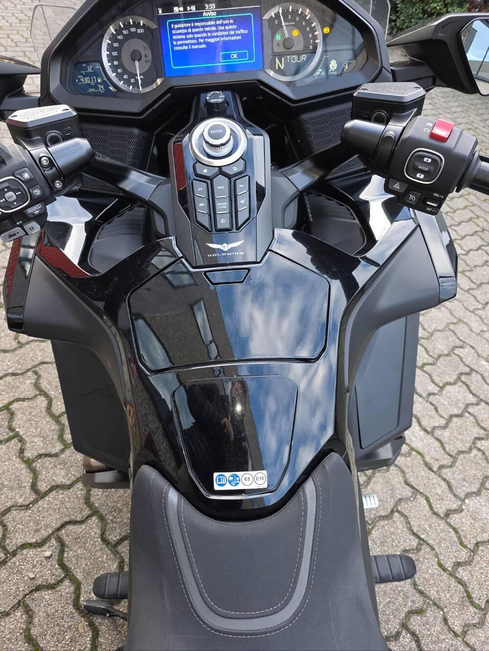 Honda GL 1800 Gold Wing Tour (2021 - 23) (8)