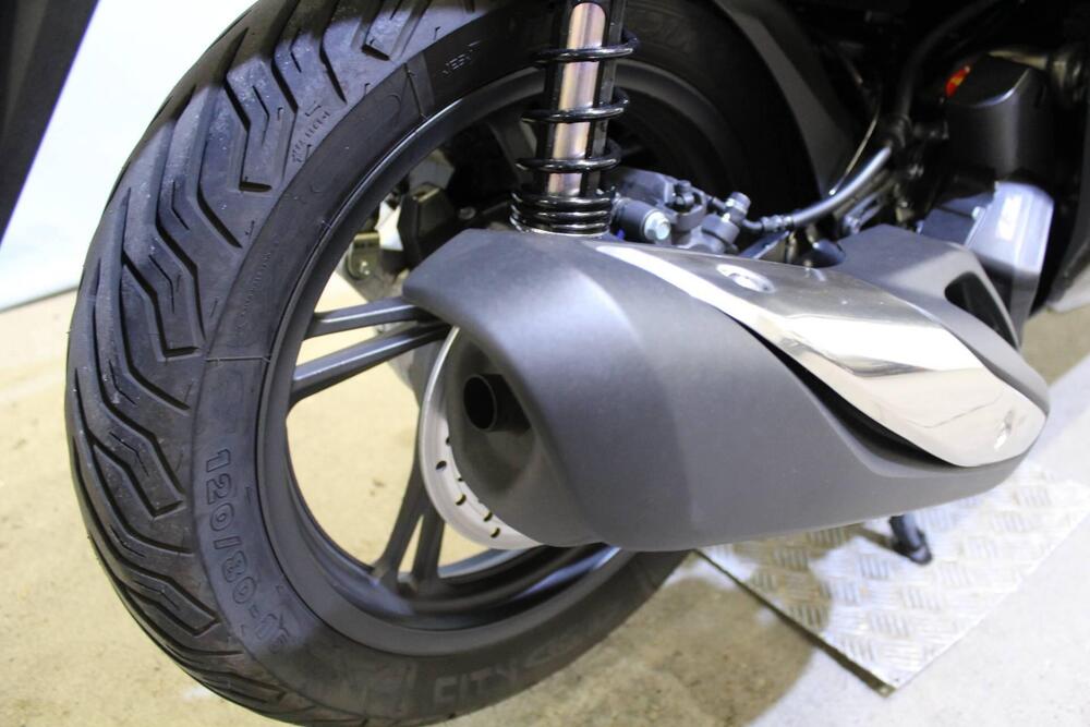 Honda SH 150i (2024 - 25) (6)