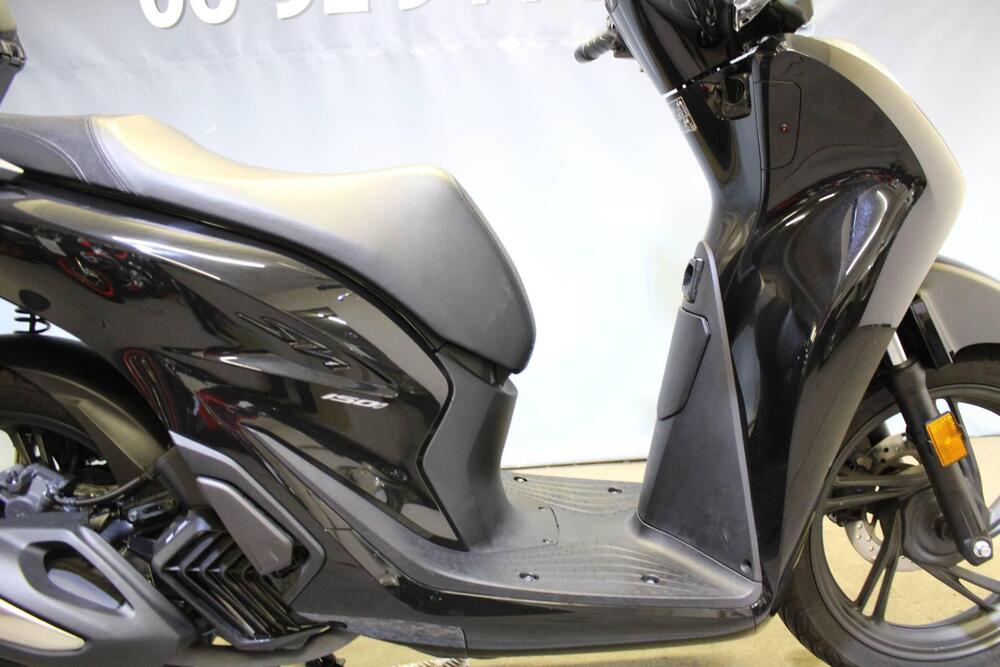 Honda SH 150i (2024 - 25) (9)