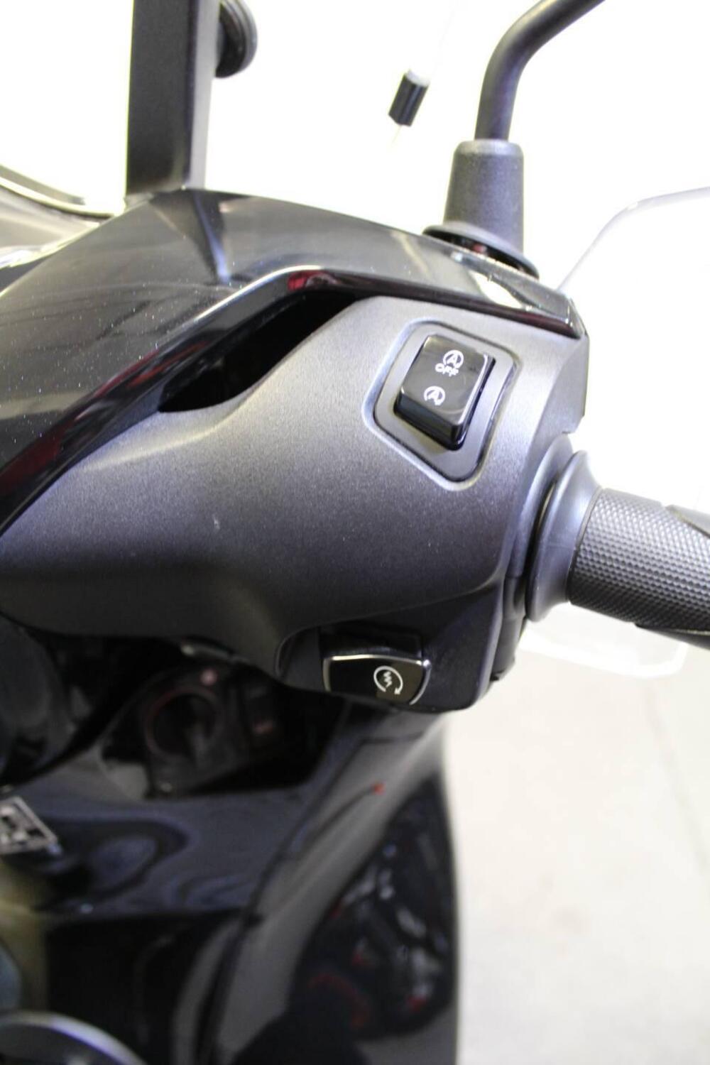 Honda SH 150i (2024 - 25) (11)