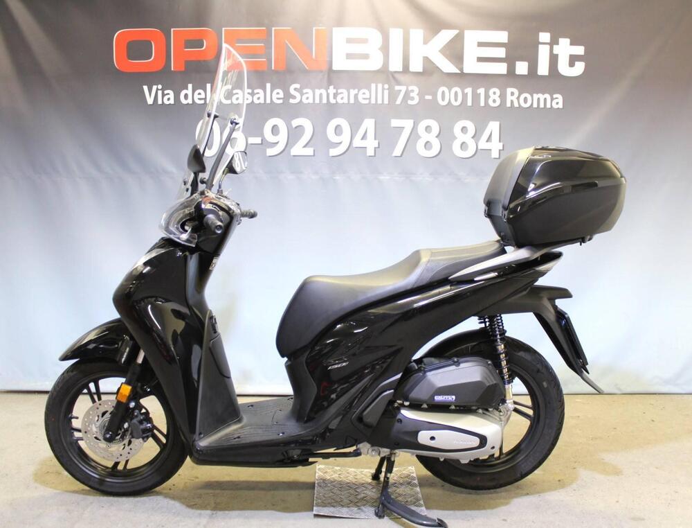 Honda SH 150i (2024 - 25) (2)