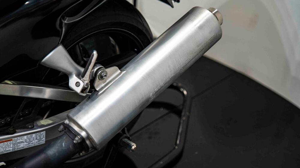 Suzuki GSX 1300 R Hayabusa (1999 - 06) (17)