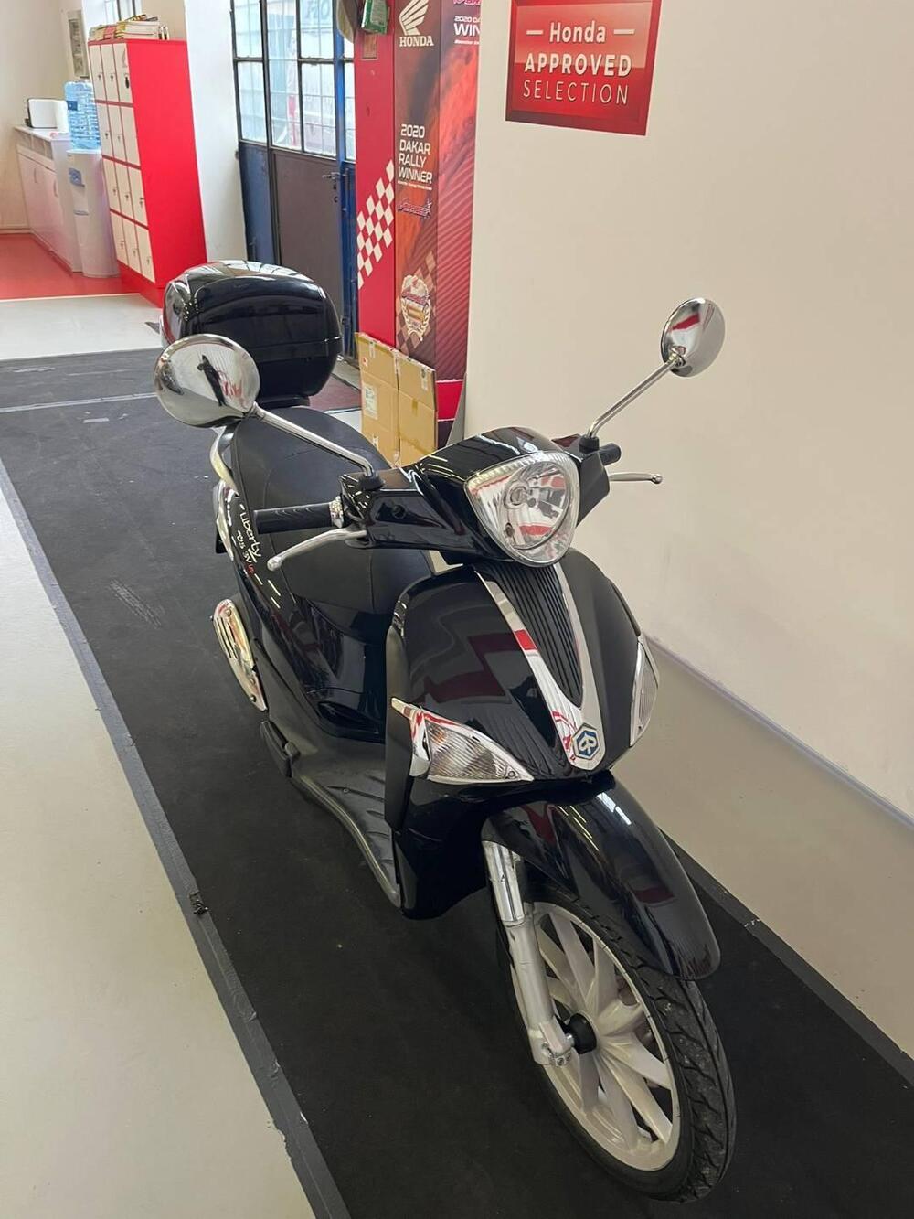 Piaggio Liberty 125 3V Full Optional (2013 - 15) (2)