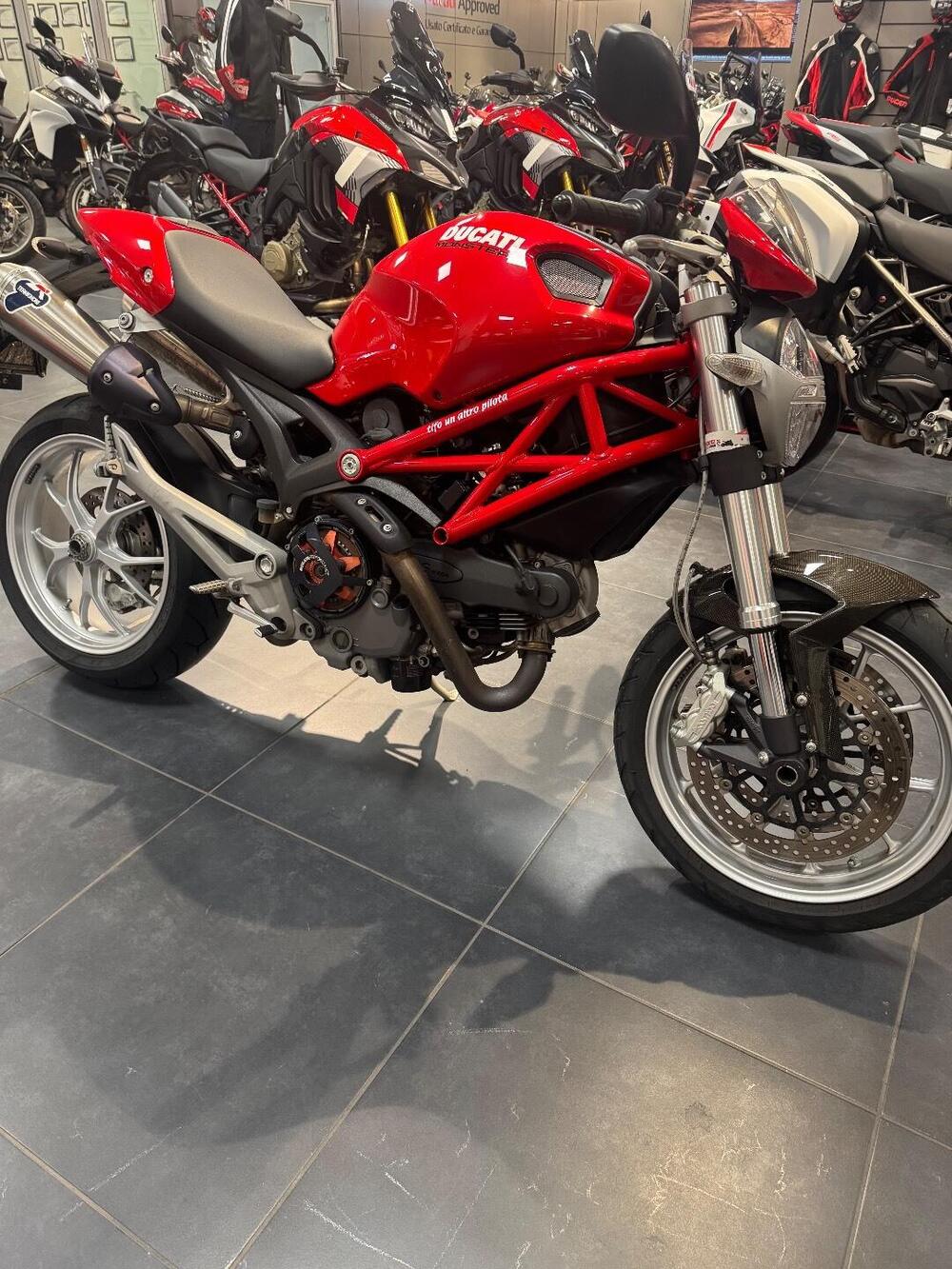 Ducati Monster 1100 (2009 -10) (5)