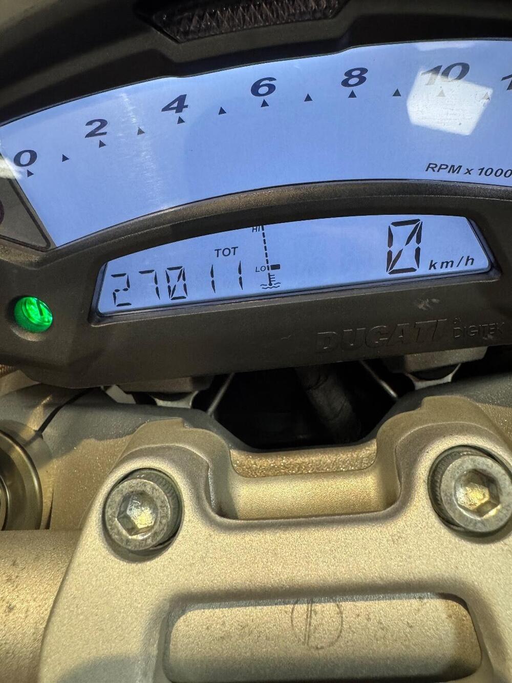 Ducati Monster 1100 (2009 -10) (2)