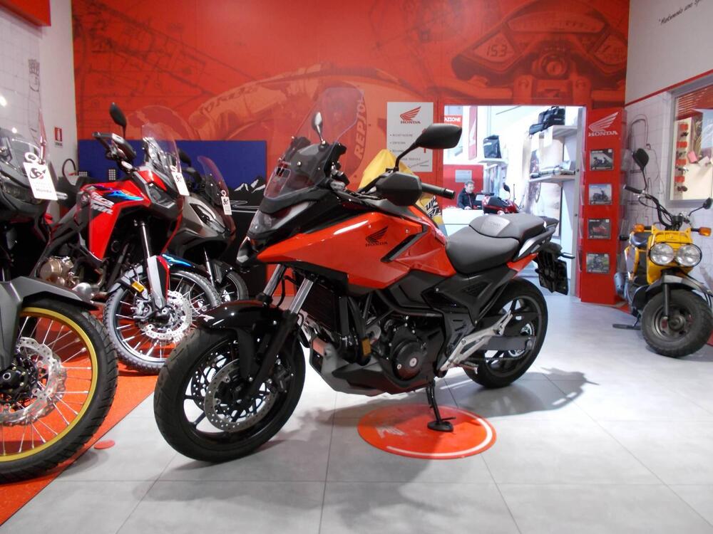 Honda NC 750 X DCT (2025) (2)