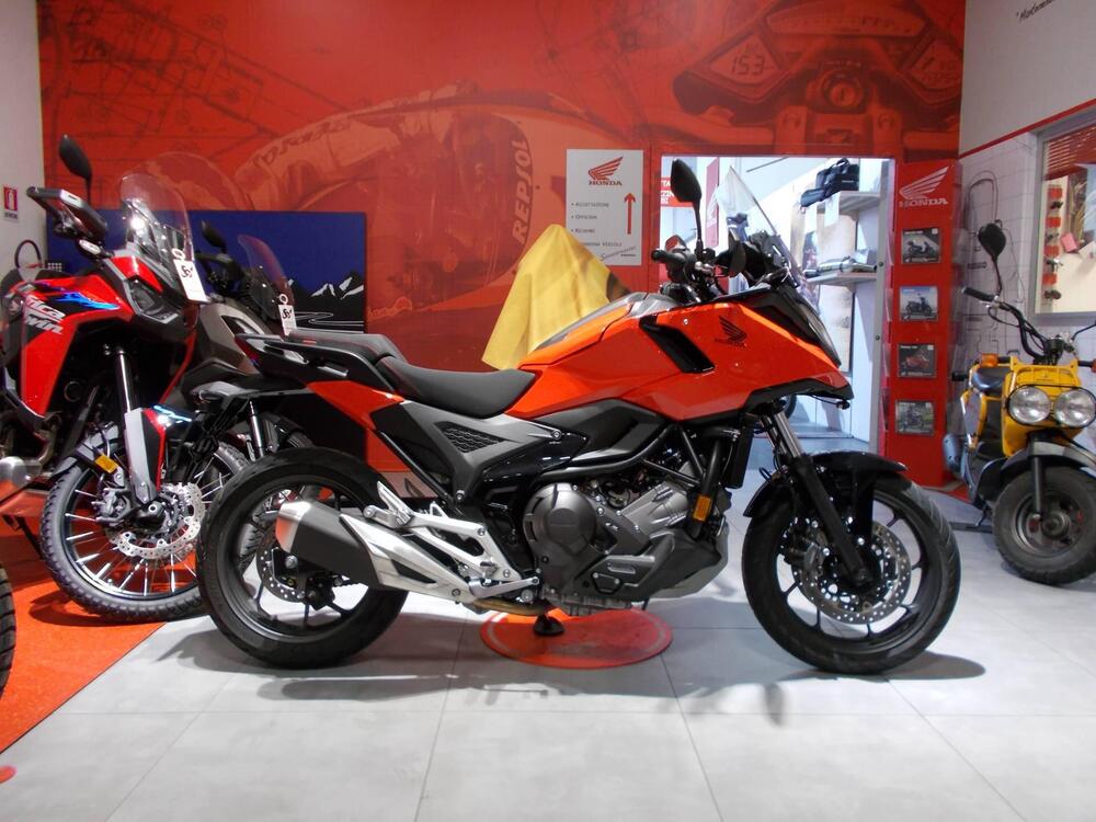 Honda NC 750 X DCT (2025) (9)