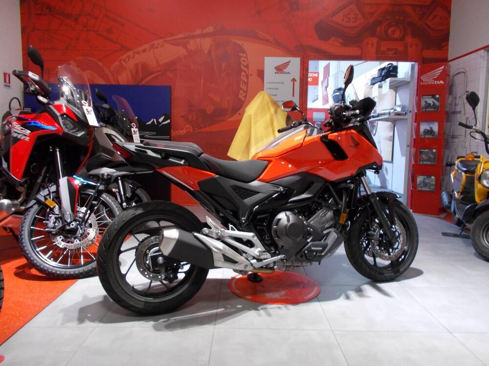 Honda NC 750 X DCT (2025) (10)