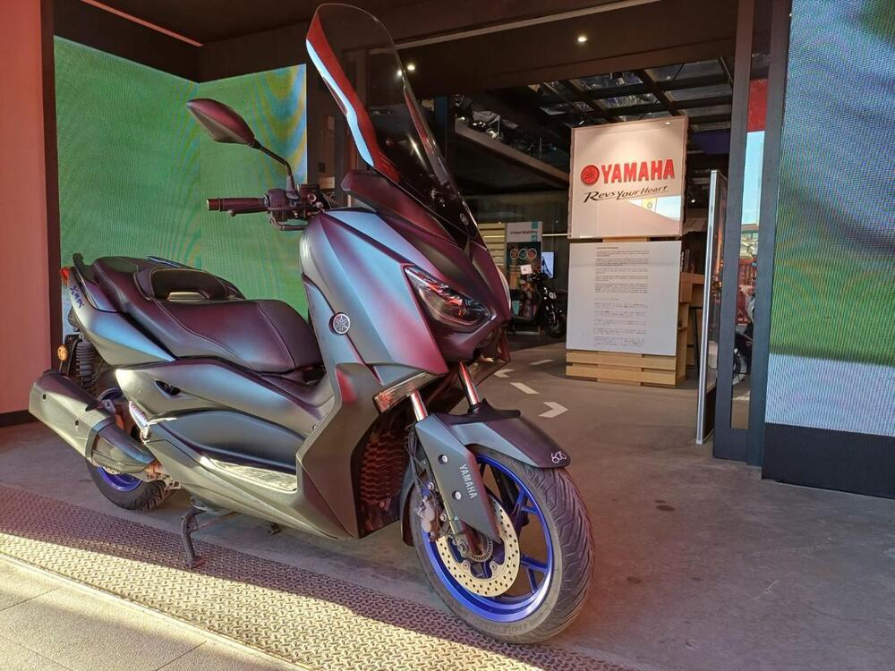 Yamaha X-Max 300 (2021 - 24) (3)